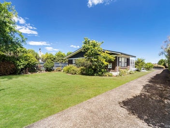 Experience Effortless Family Living in a Taste...