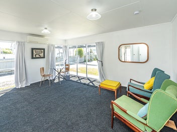 Fresh, sunny and central