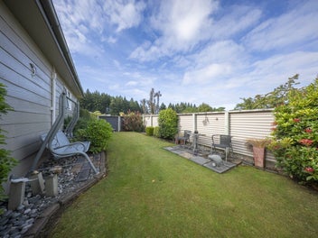 Homer St Cutie With Views