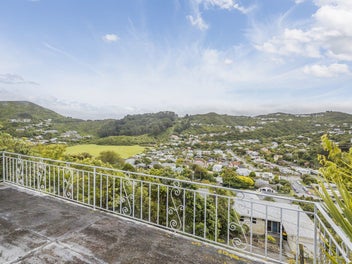 Sun, Space & Sweeping Views in the Heart of Karori