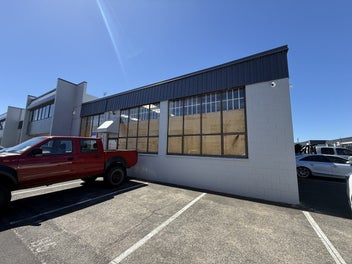 Image 1 of 8