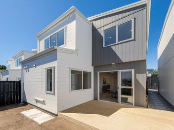 Standalone new homes with views!