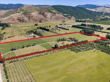 Country living in the Wairau Valley