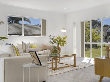 Modern rendered brick & tile gem in The Gardens!