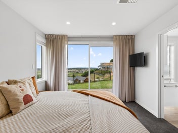 Views That Speak for Themselves in Poraiti