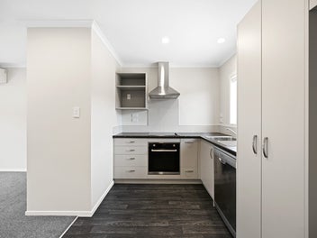 Brick Townhouse in Prime Dinsdale Location