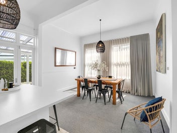 Room to grow - Garaging you dream of!