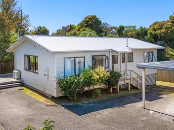 Do-Up Gem in the Heart of Papatoetoe!