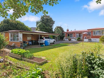 Big Land. Big Future. 1472 m² in Prime Location