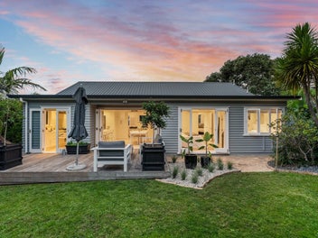 Renovated turn-key solution in St Heliers