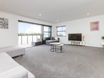 Premium 2 bedroom Penthouse ~75sqm* in Flat Bush