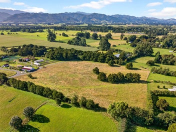 Rare Offering in Tightly Held Montys Lane
