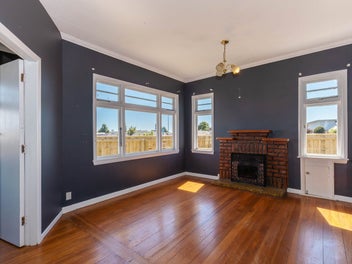 Character, space and potential in prime location