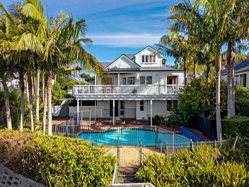 Big Villa, Big Views - An Exceptional Offering