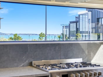 Brand New 4-Bed Home with Scenic Hobsonville Views