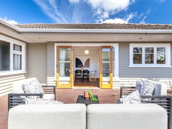 First home gold - space, sun and privacy