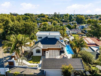 Luxury Living in Woodstock