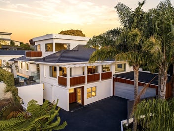 Stunning Brand New Renovation in Woodstock