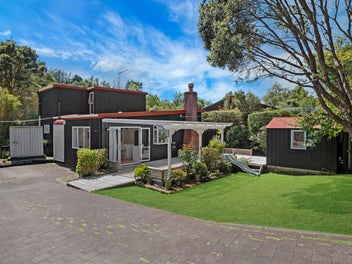 Secluded 3 Bed Retreat with Office and Sleepout