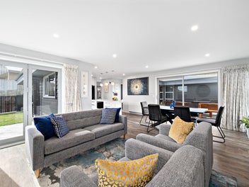 Stylish Elegance in Woodridge