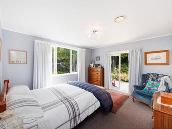 Postcard-Perfect Living on Bond Street