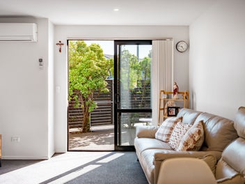 Easy Investment, Easy Living