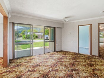 Fixer-upper fun with bonus flat