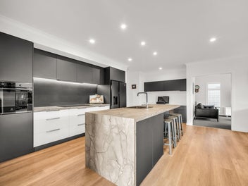 High Spec Modern Home with Exceptional Parking