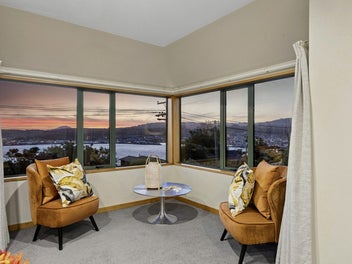 A Vauxhall Residence Above the Rest