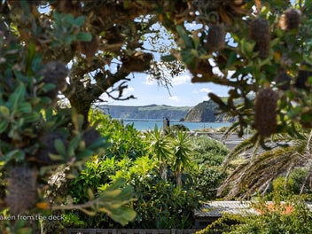 PACKING A PUNCH - PRIVACY & PROXIMITY TO THE BEACH