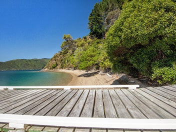 Opportunity Knocks - Ahitarakihi Bay