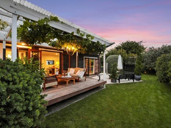 Charming and Immaculate in Springlands