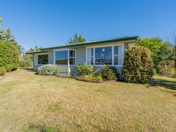 Charming lifestyle home close to Omakau