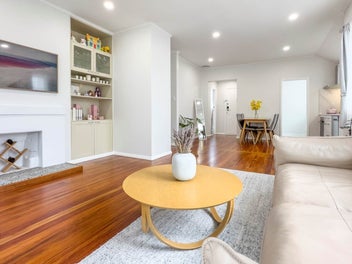 YOUR PERFECT ENTRY + LOCATION!