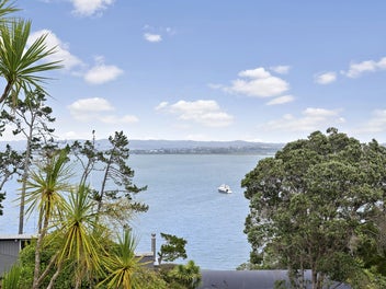 Coastal Classic with Unbeatable Views