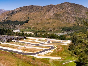 Arthurs Point Single Sections for Sale
