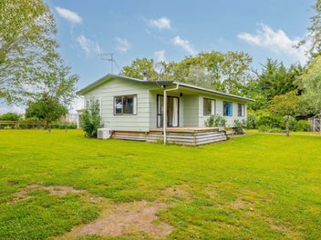 Affordable Country Living Close to Town