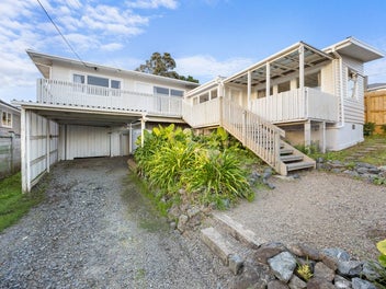 Amazing Value - 4-Bedroom & Freehold