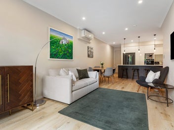 MOVING ABROAD - CLEAR INSTRUCTIONS TO SELL