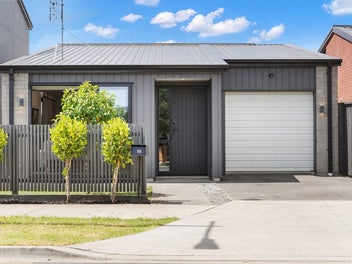 IMMACULATE, MOVE-IN READY HOME