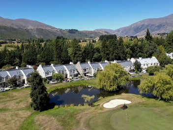 SUN, VIEWS AND LIFESTYLE