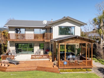 Commanding Lakeside Presence