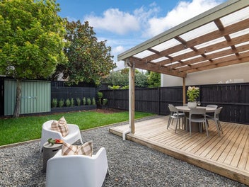 Hobsonville's best street, garden + 3 parks