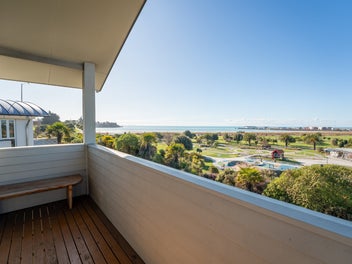 Caroline Bay Views, Surprise Inside
