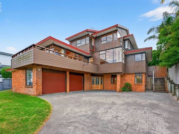 Two Homes - 1,343sqm Opportunity in Rothesay Bay