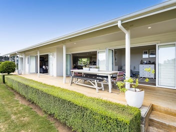 LIFESTYLE LIVING - IT’S ALL HERE!