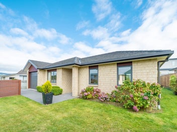 Single, Sunny & Low Maintenance? YIP!