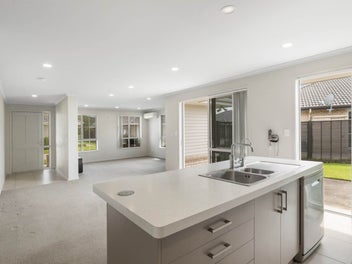 Sunny, Secure Living in Fairview