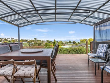 Comfort, Charm, Space & Sunsets