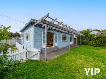 Single Level Character Home? YIP!